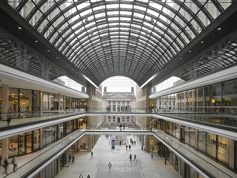 Interior do Mall of Berlin