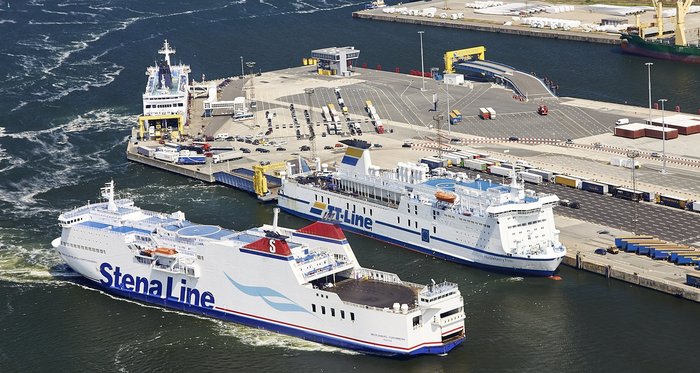 Porto de ferry boat Rostock na Alemanha