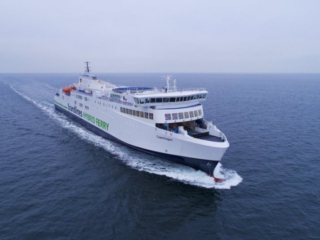 Viagem de ferry boat na Alemanha