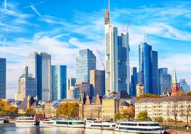 Meses de alta e baixa temporada em Frankfurt