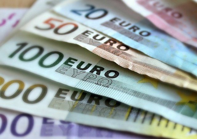 Como levar euros para Colônia