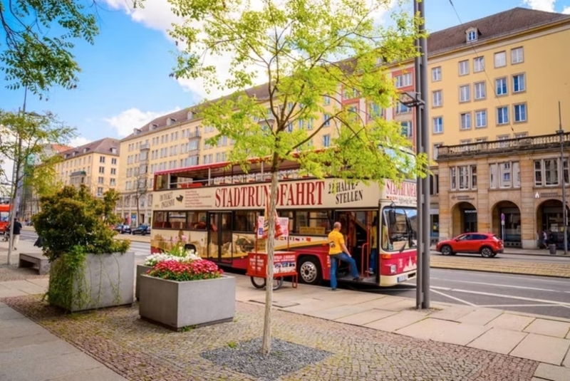 Ônibus turístico em Dresden